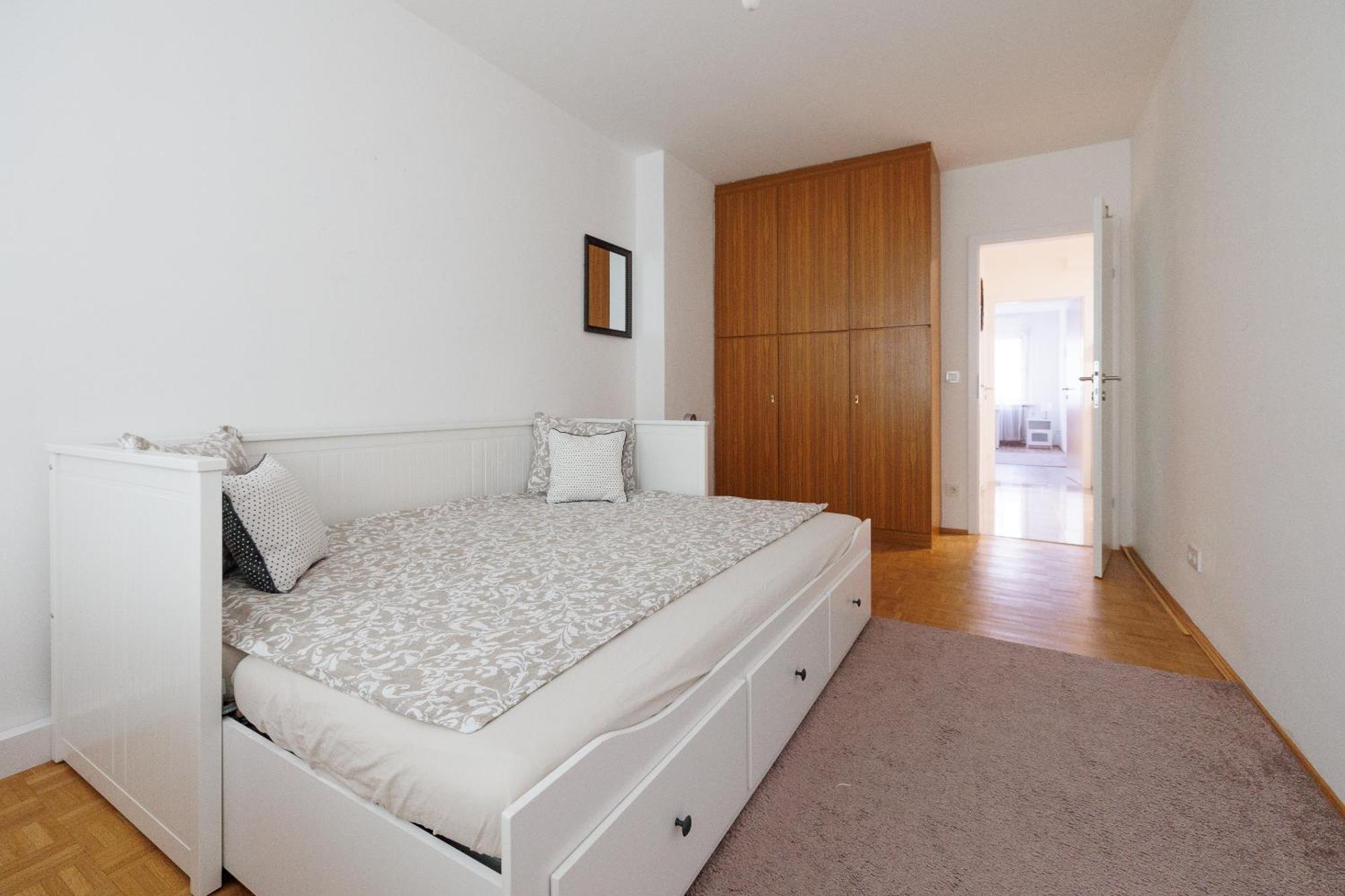 Cozy, Spacious And Charming 4 Bedrooms Apartament Виена Екстериор снимка